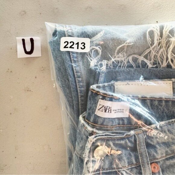 ZARA STRAIGHT LEG HIGH WAISTED CROP JEANS 10 - Picture 6 of 6